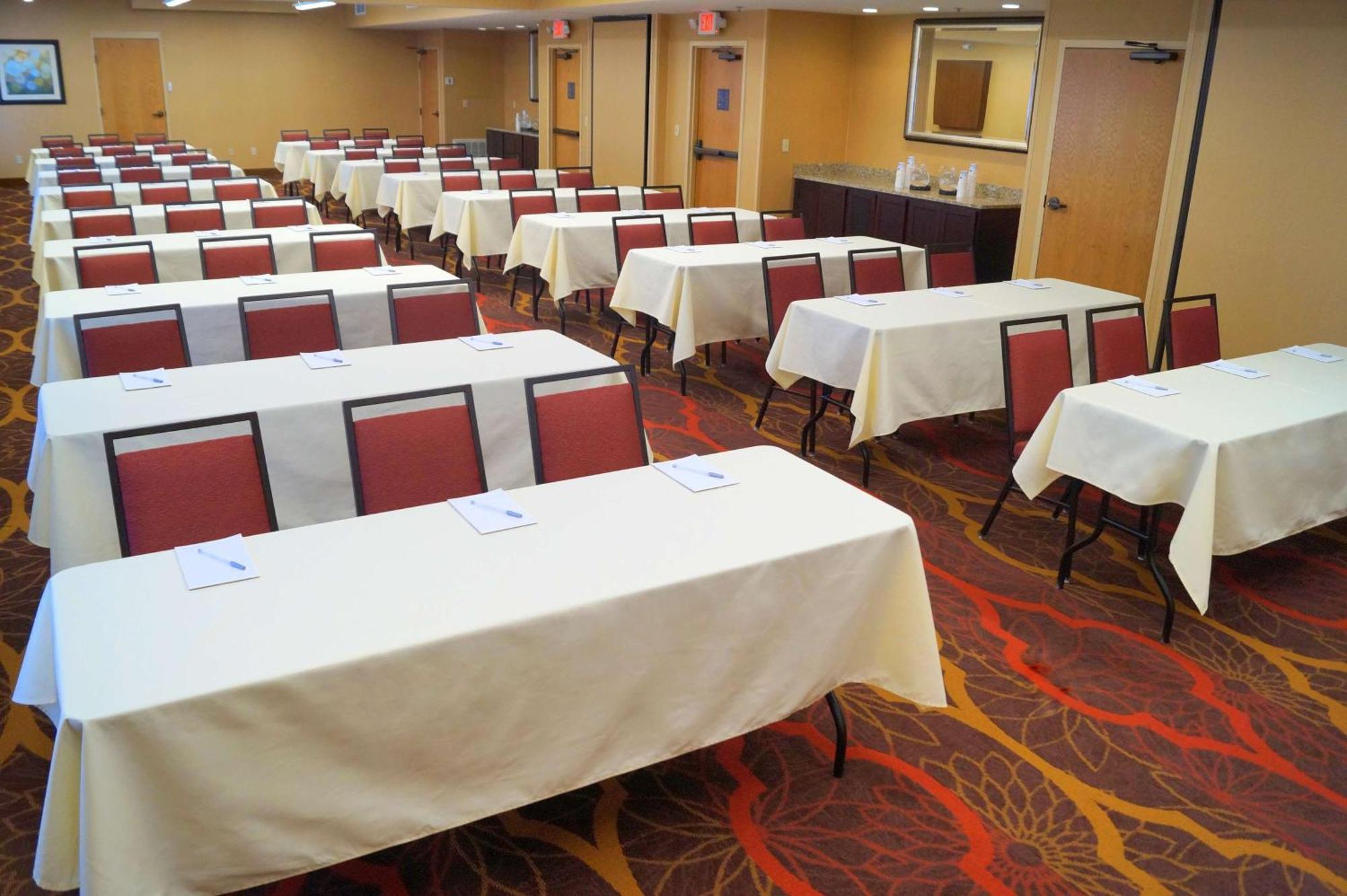 Hampton Inn Altoona Extérieur photo
