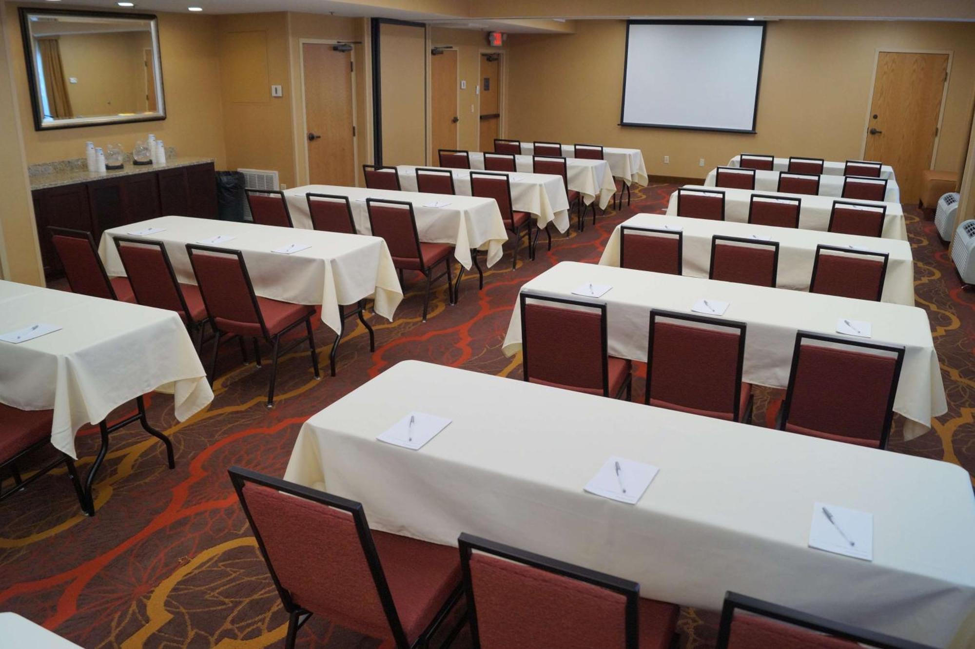 Hampton Inn Altoona Extérieur photo